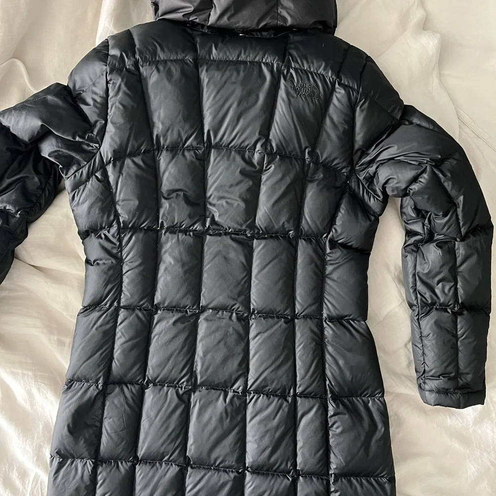 The North Face parka puffer coat - Picture 2 of 6